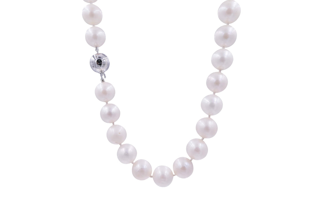 Classic Round South Sea White Pearl Short Bead 18K White Gold Diamond Necklace