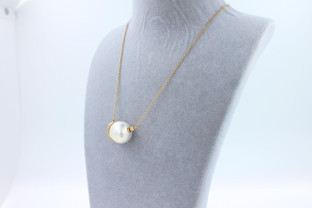 White South Sea Pearl Diamond 18K Gold Satin Brushed Gold Pendant Necklace