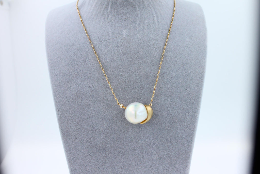 White South Sea Pearl Diamond 18K Gold Satin Brushed Gold Pendant Necklace