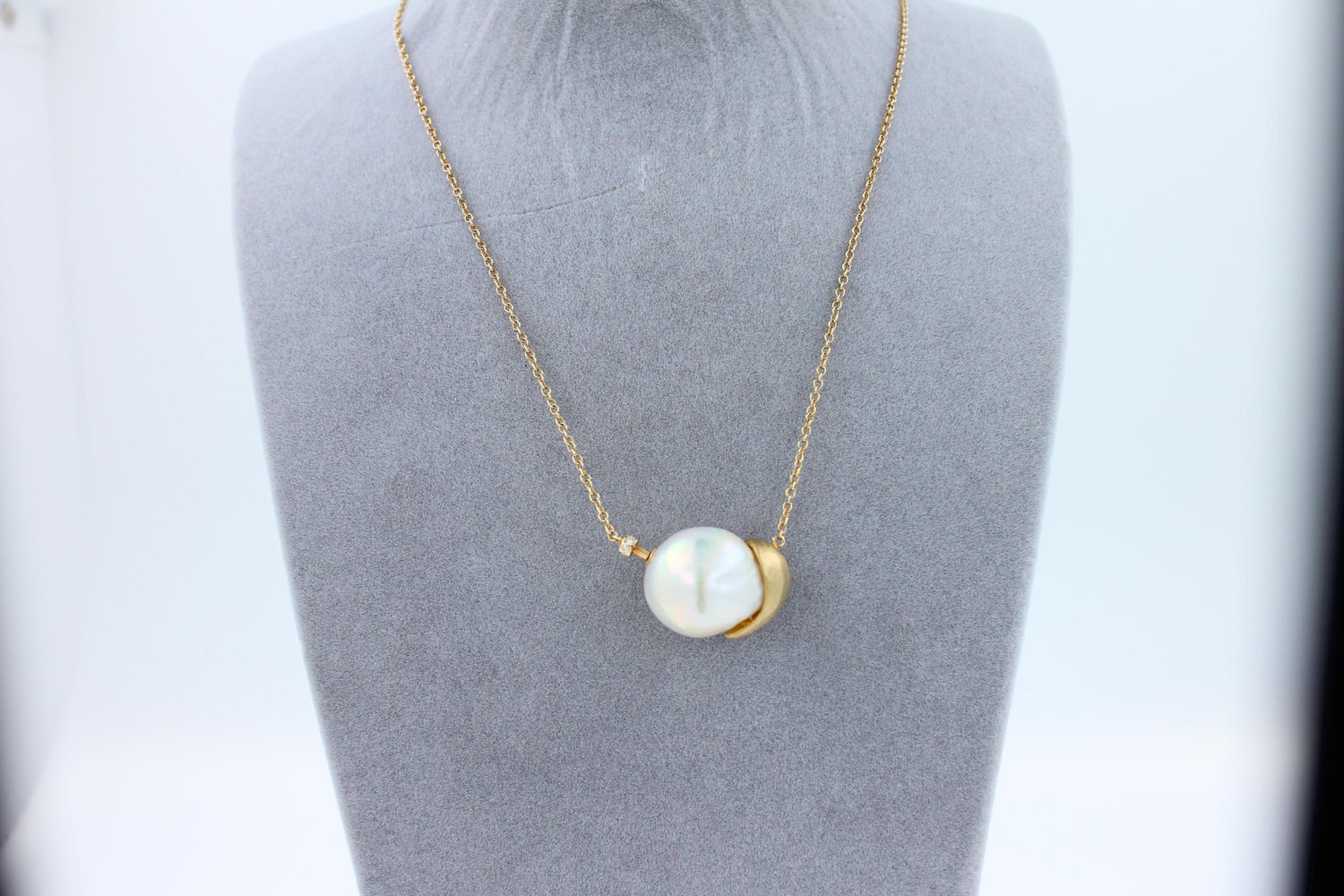 White South Sea Pearl Diamond 18K Gold Satin Brushed Gold Pendant Necklace