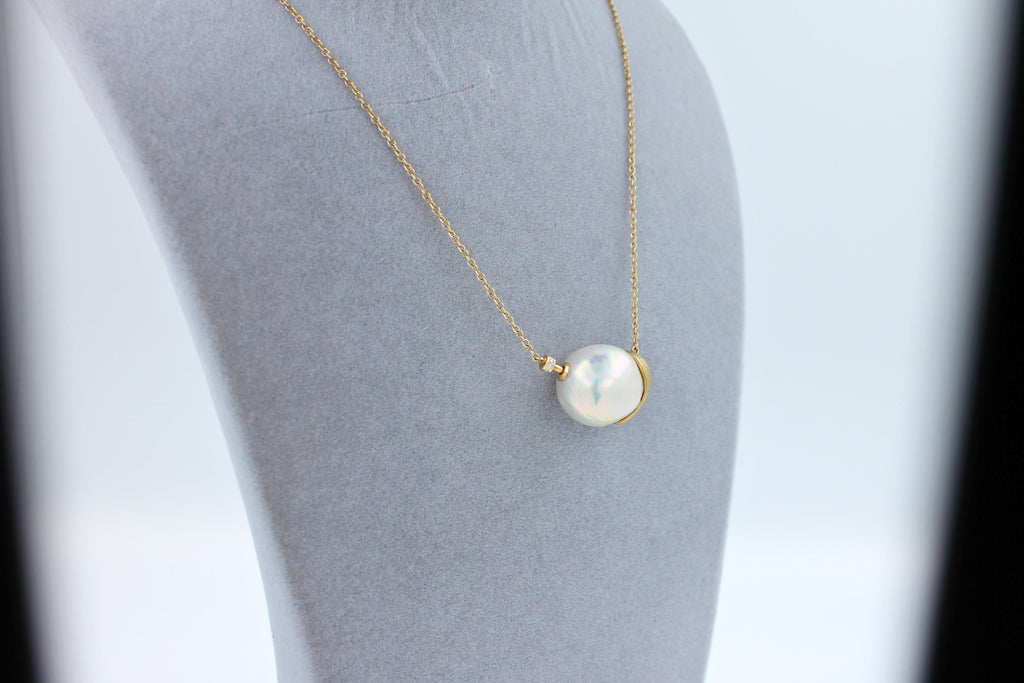 White South Sea Pearl Diamond 18K Gold Satin Brushed Gold Pendant Necklace