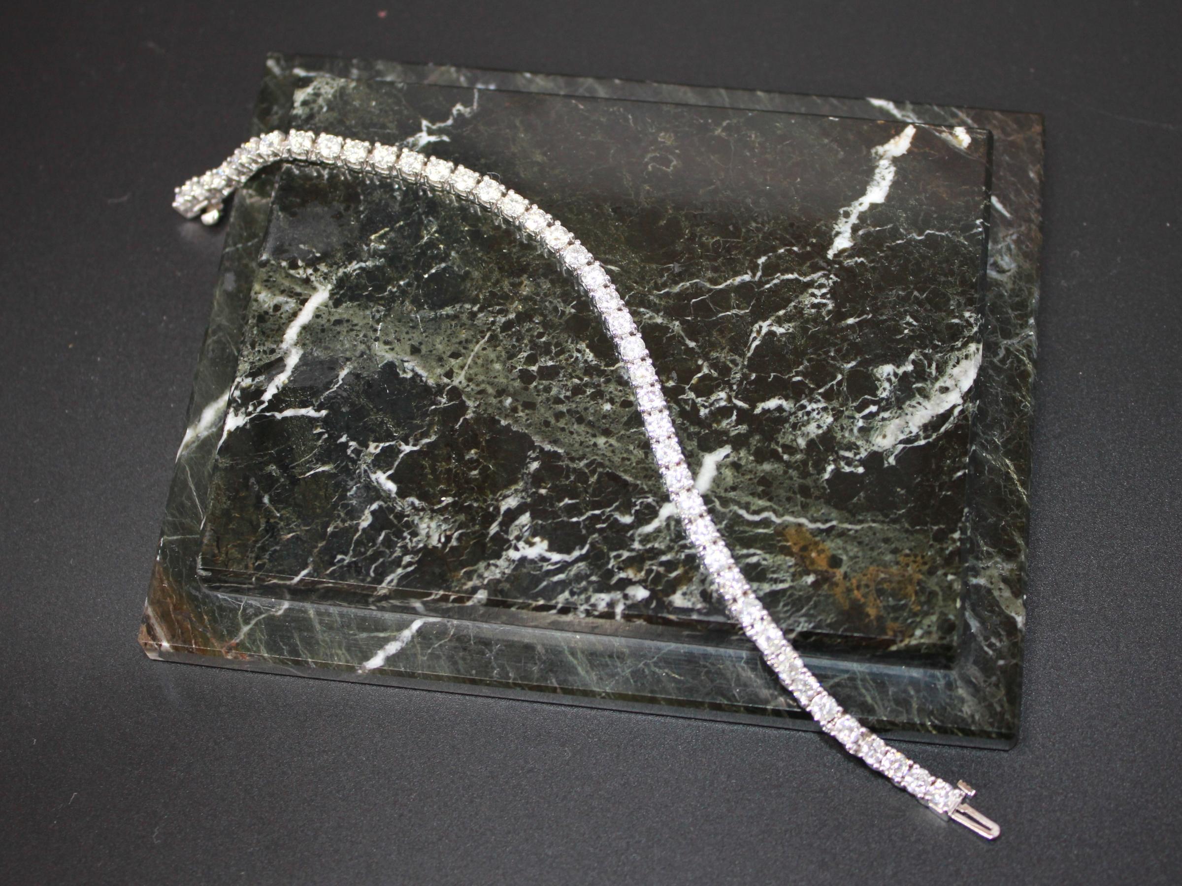 Diamond 7.5 Carat Tennis Line Classic Fashion 14 Karat White Gold Bracelet