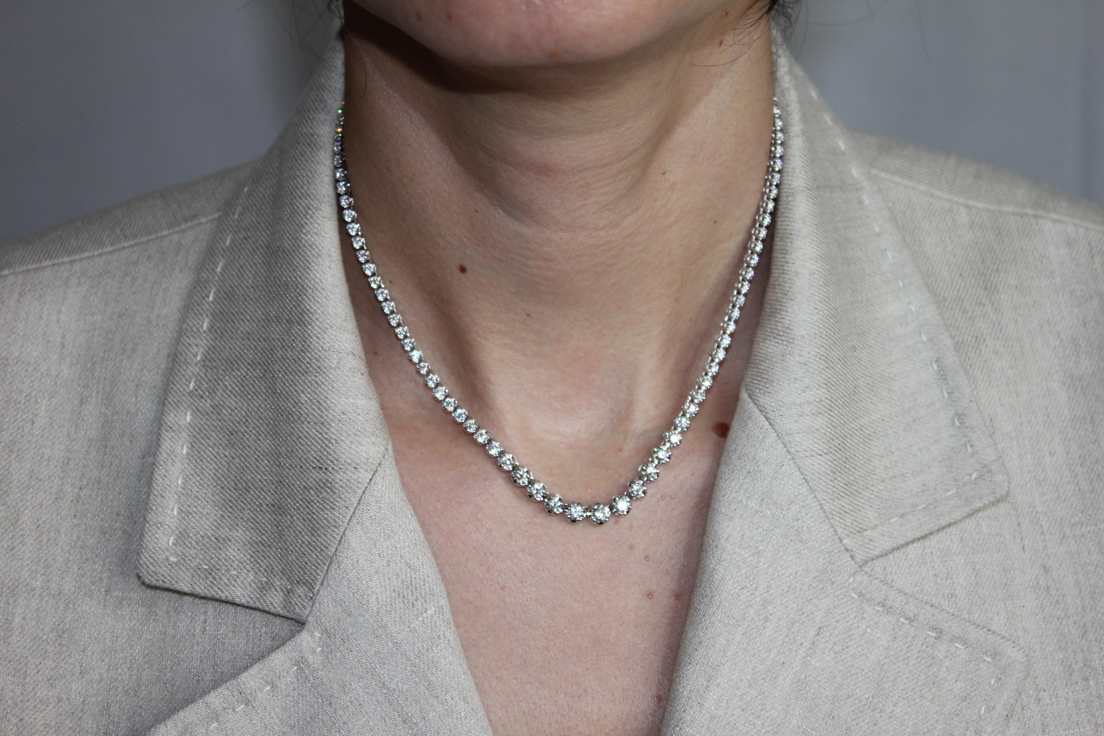 Diamond Classic Graduated Round Brilliant Tennis 18 Karat White Gold Necklace