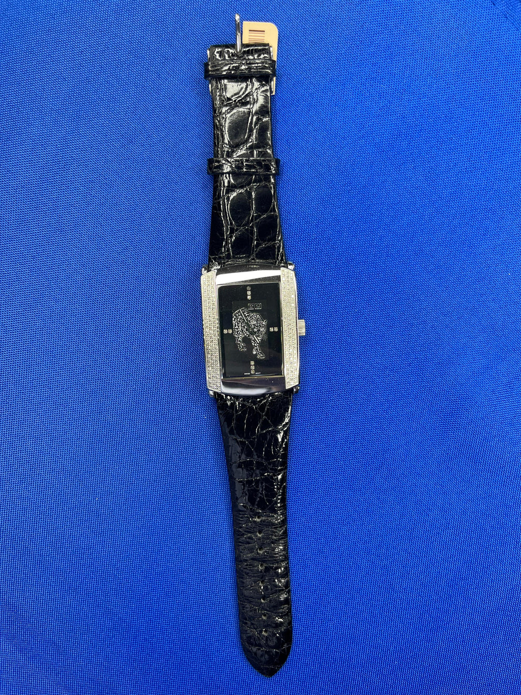 Diamonds Pave Dial Luxury Swiss Quartz Exotic Leather Band Watch