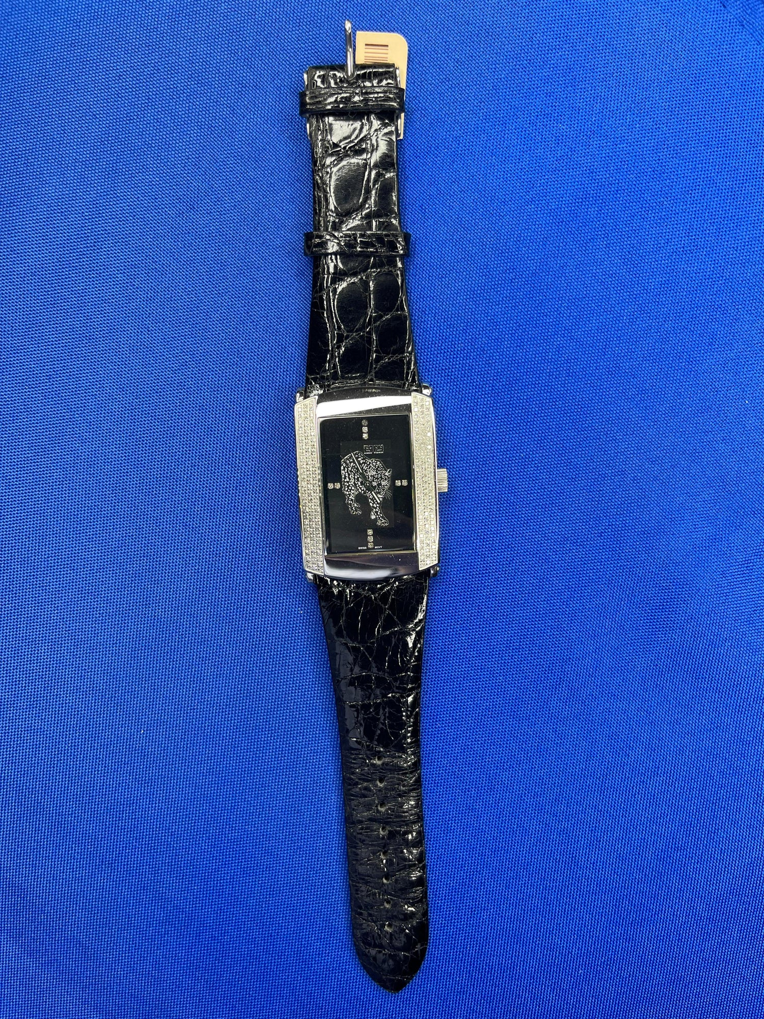 Diamonds Pave Dial Luxury Swiss Quartz Exotic Leather Band Watch