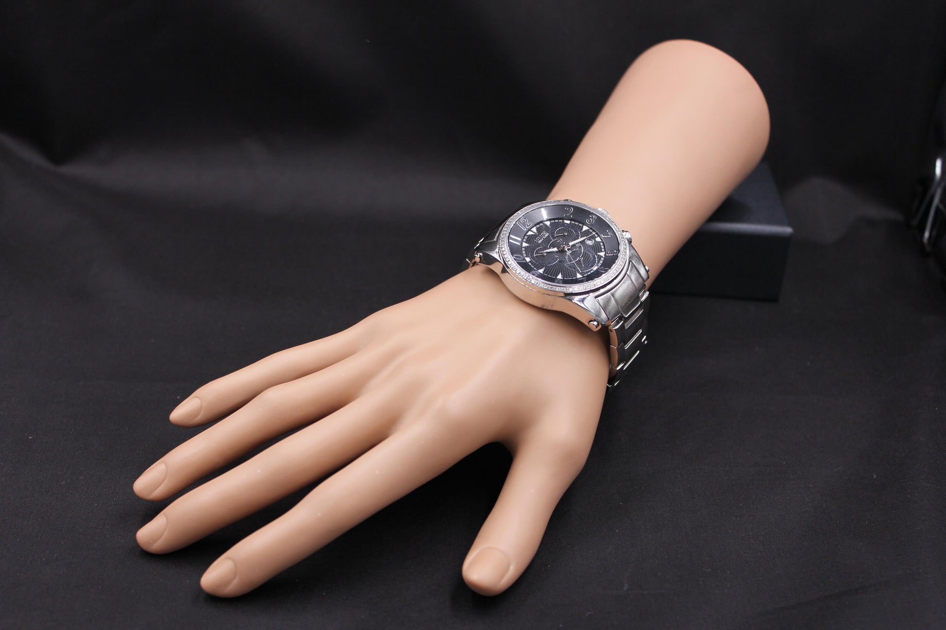 Diamonds Pave Dial Luxury Swiss Quartz Exotic Watch 0.64 Tcw