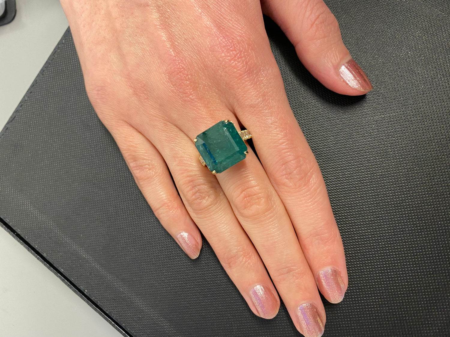 Emerald Diamond Cocktail Statement Large Unique Luxury 18 Karat Yellow Gold Ring