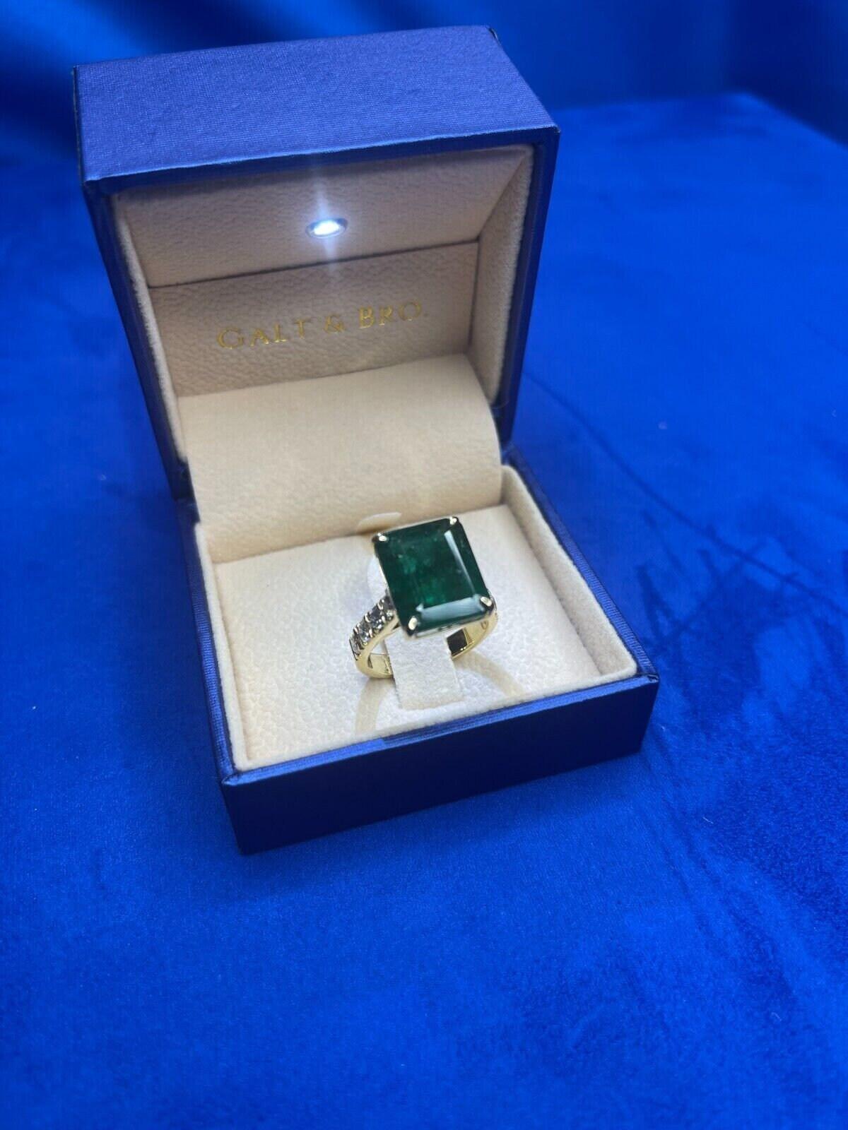 Fancy Vivid Green Emerald Shape Step Cut Emerald Diamond Cocktail Statement Uniq