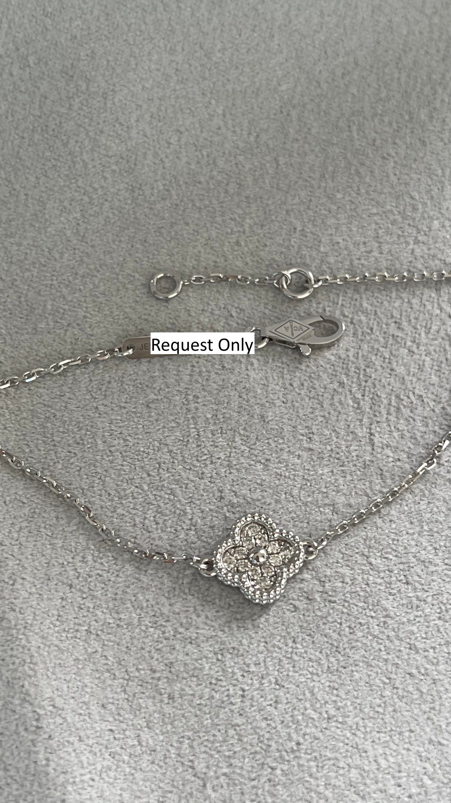 Van Cleef &amp; Arpels Sweet Alhambra Diamond Pave 1 Motif 18K White Gold Bracelet