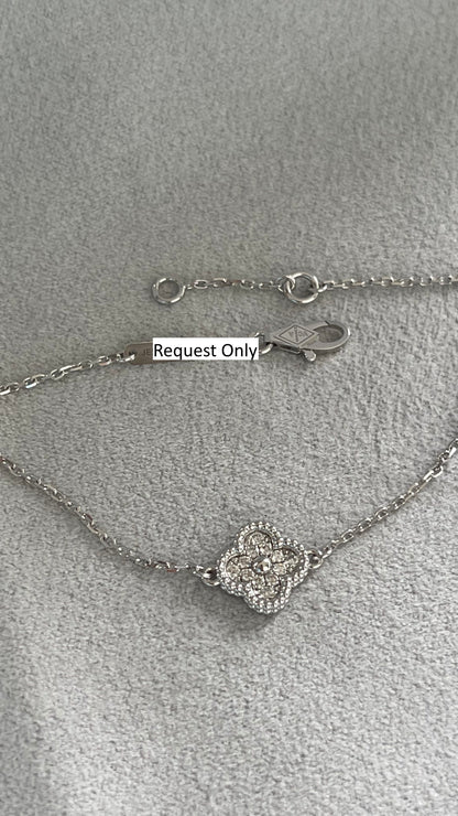 Van Cleef &amp; Arpels Sweet Alhambra Diamond Pave 1 Motif 18K White Gold Bracelet