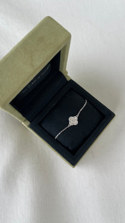 Van Cleef &amp; Arpels Sweet Alhambra Diamond Pave 1 Motif 18K White Gold Bracelet
