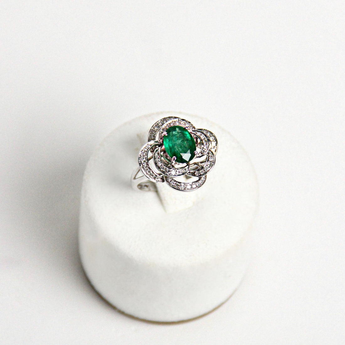 Oval Shape Green Emerald 14K White Gold Diamond Halo Floral Flower Spirals Ring