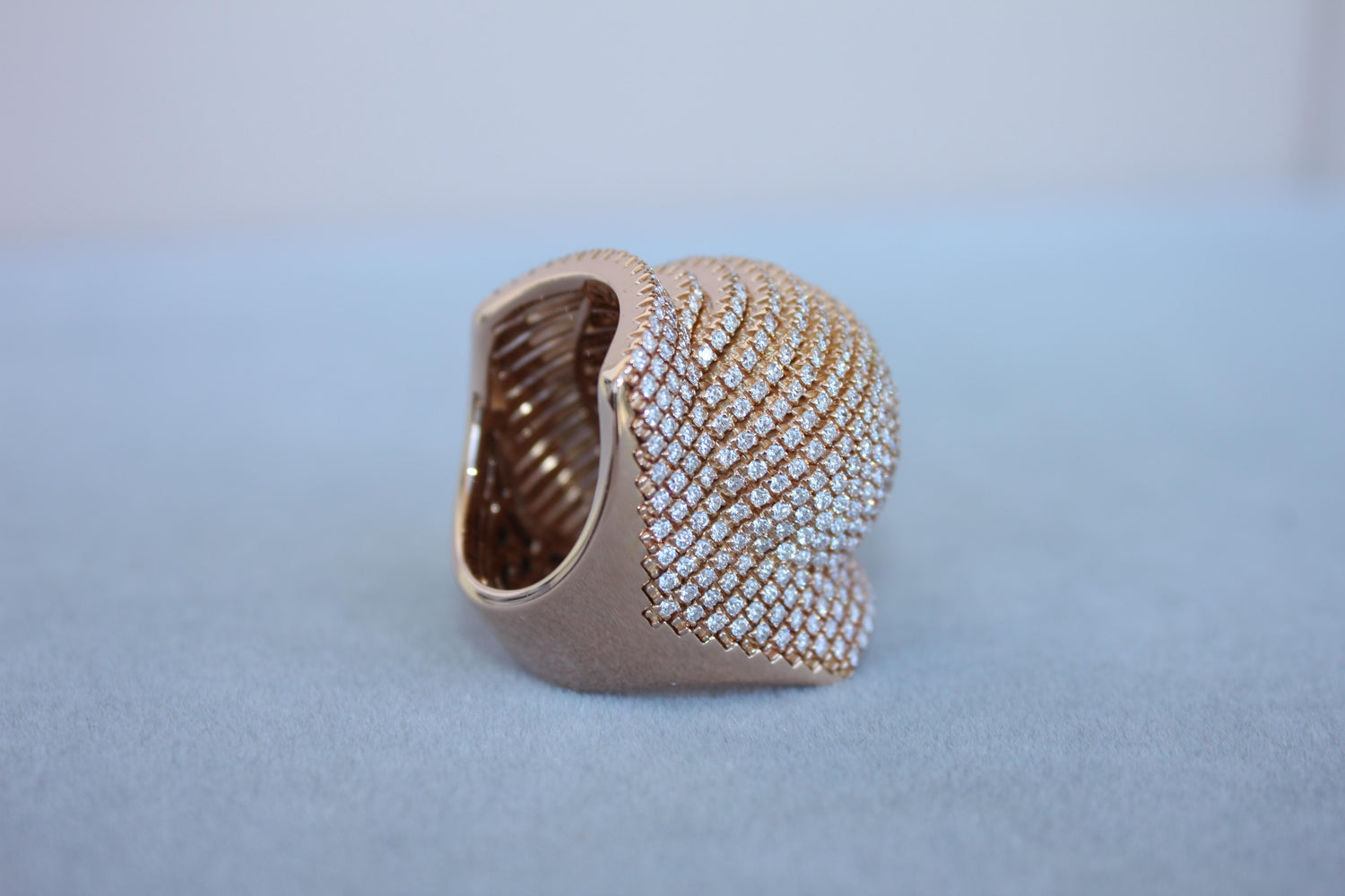 Palmiero Unique White Diamond Brilliant Pave 18 Karat Rose Gold Unique Dome Ring