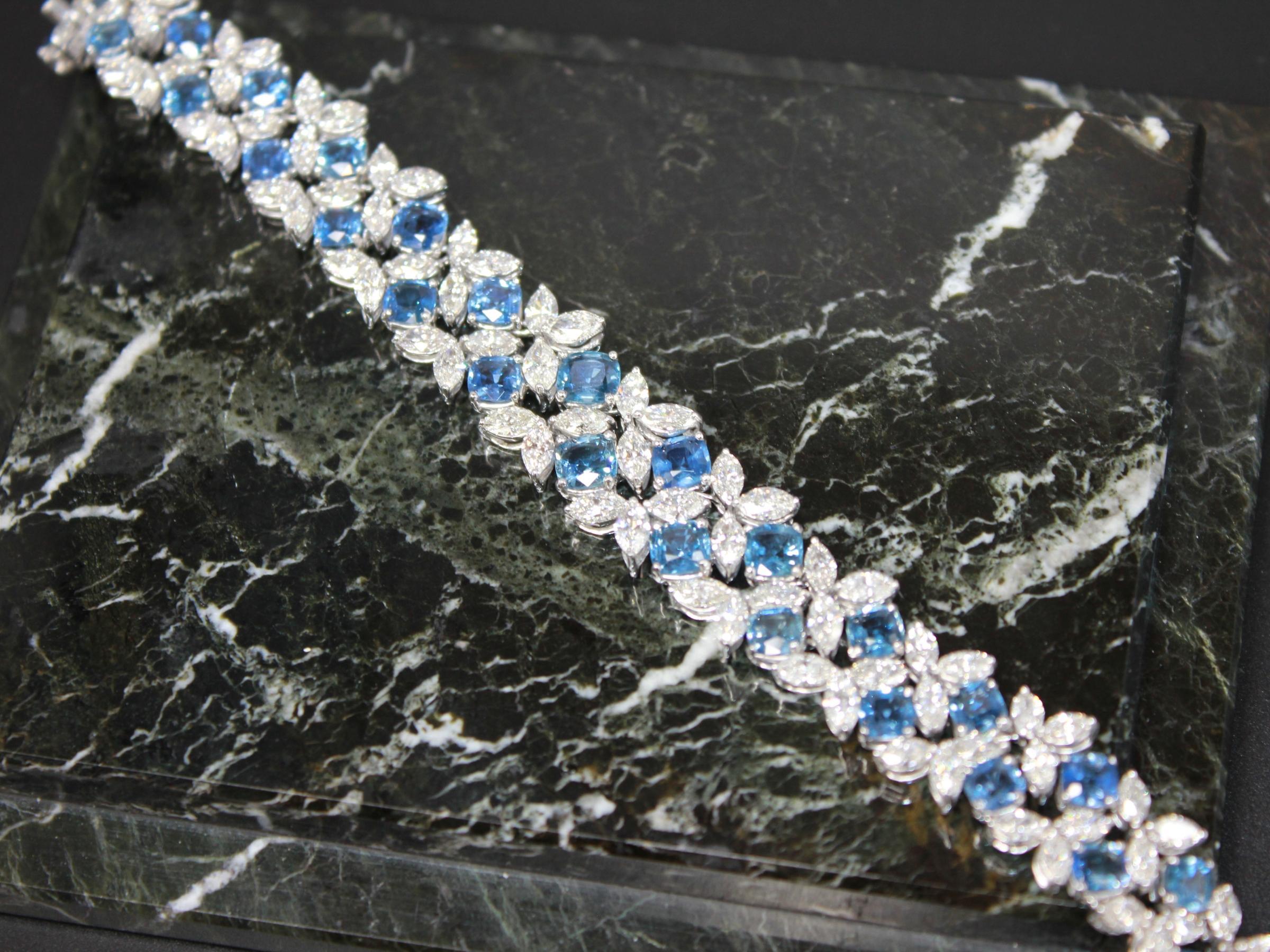 Multi Cushion Shape Blue Sapphire Diamond 18 Karat White Gold Tennis Bracelet