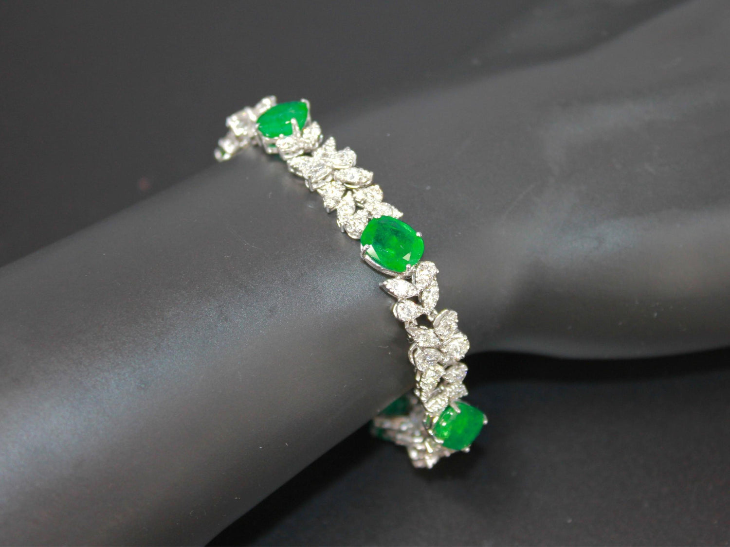 Multi Fancy Shape Green Emerald Diamond 18 Karat White Gold Tennis Bracelet