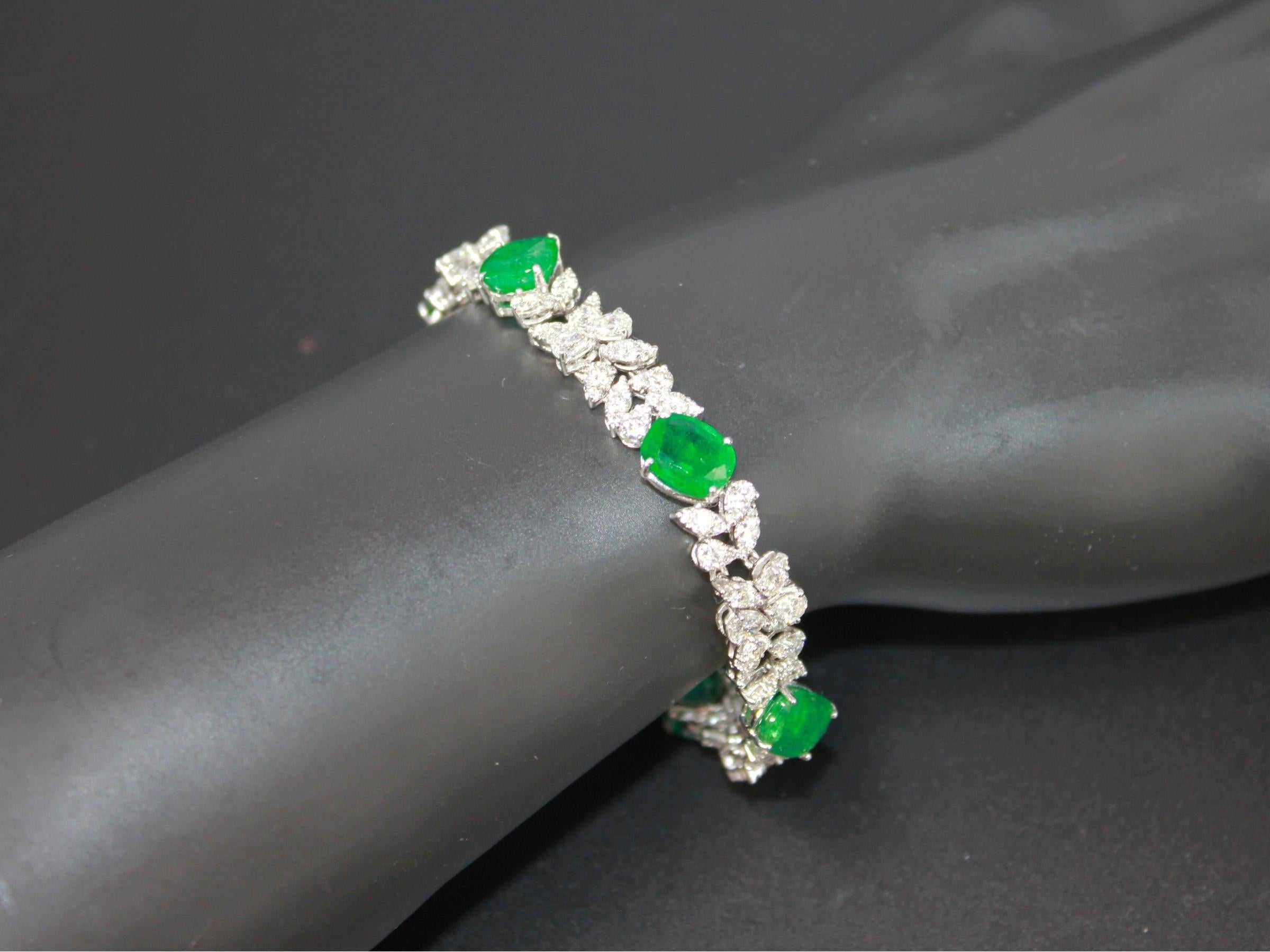 Multi Fancy Shape Green Emerald Diamond 18 Karat White Gold Tennis Bracelet