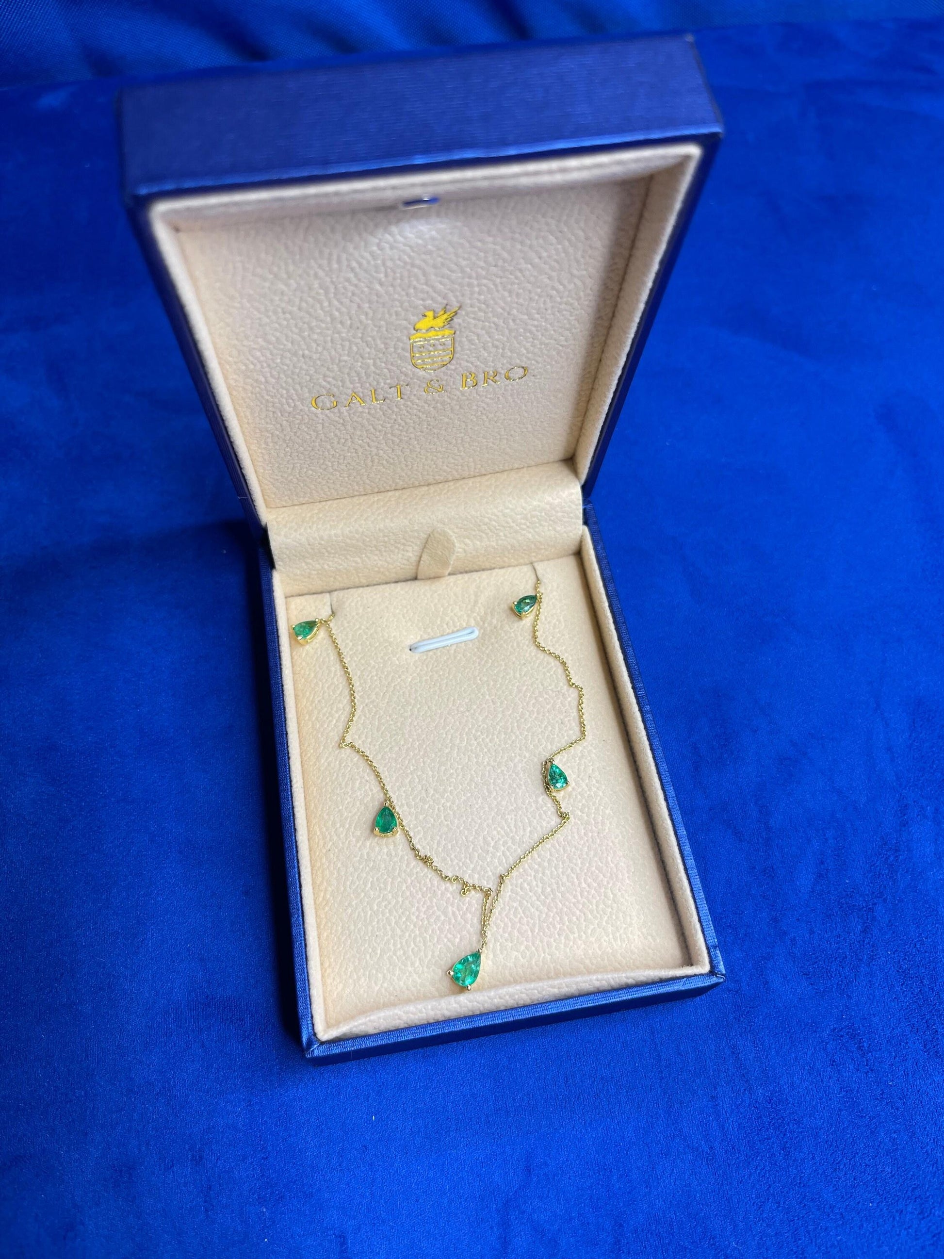 Multi Pear Water Drop Shape Brilliant Cut Vivid Green Emeralds 14 Karat Yellow G