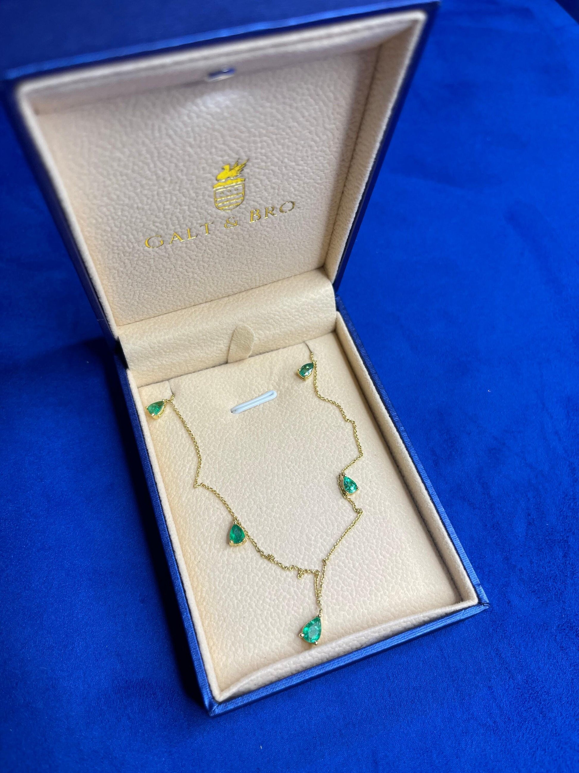 Multi Pear Water Drop Shape Brilliant Cut Vivid Green Emeralds 14 Karat Yellow G