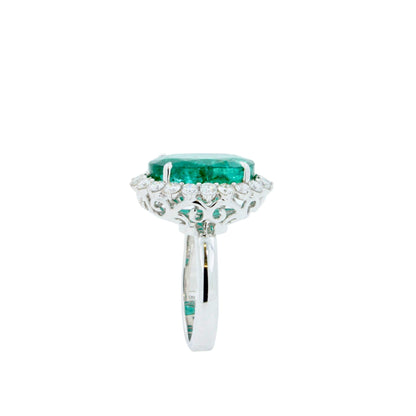 Oval Shape Brilliant Cut Vivid Green Emerald Diamond Sun Ray Halo Set Unique Lux