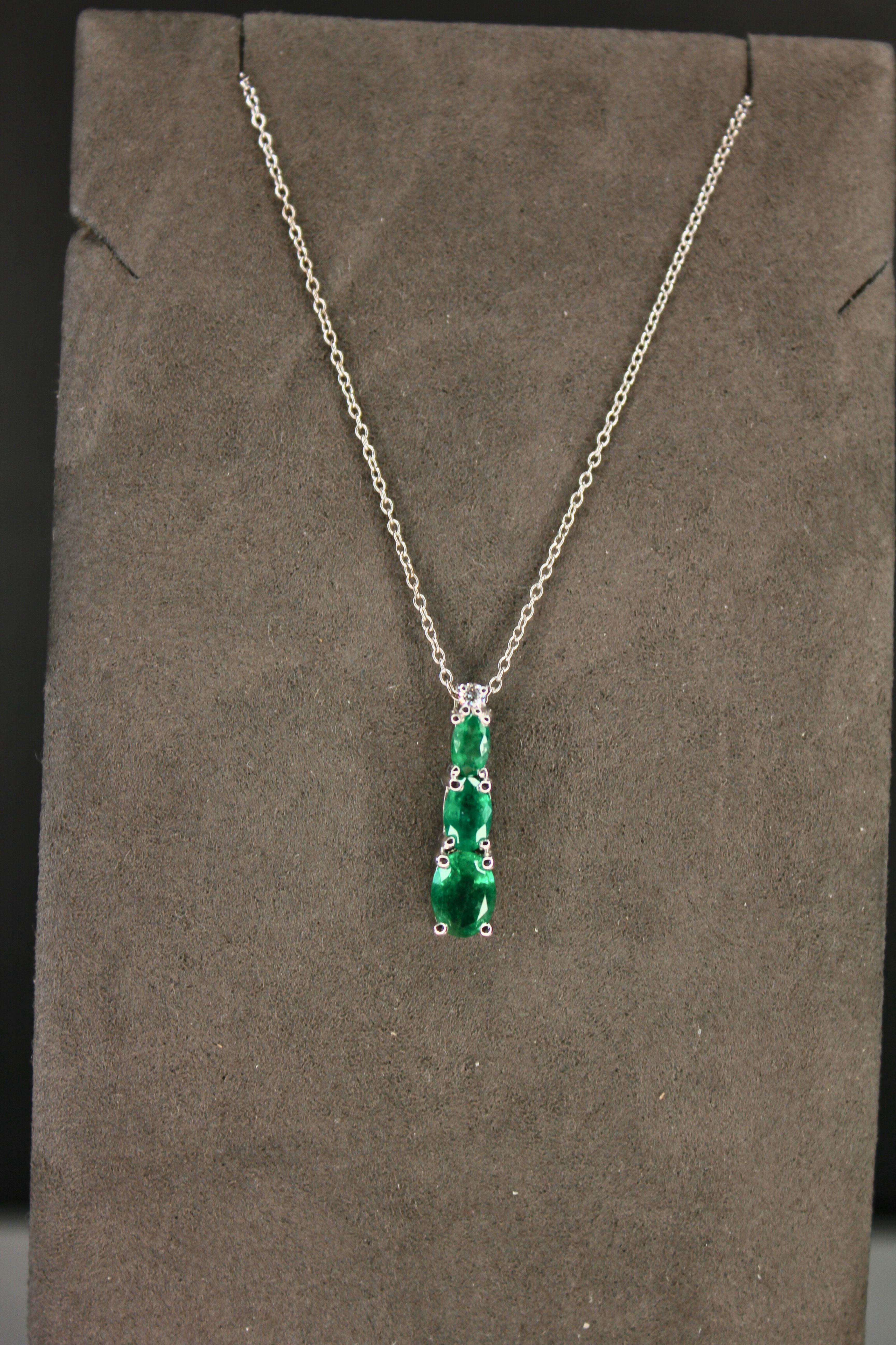 Oval Shape Drop Shape Emerald Diamond 18 Karat White Gold Chain Pendant Necklace