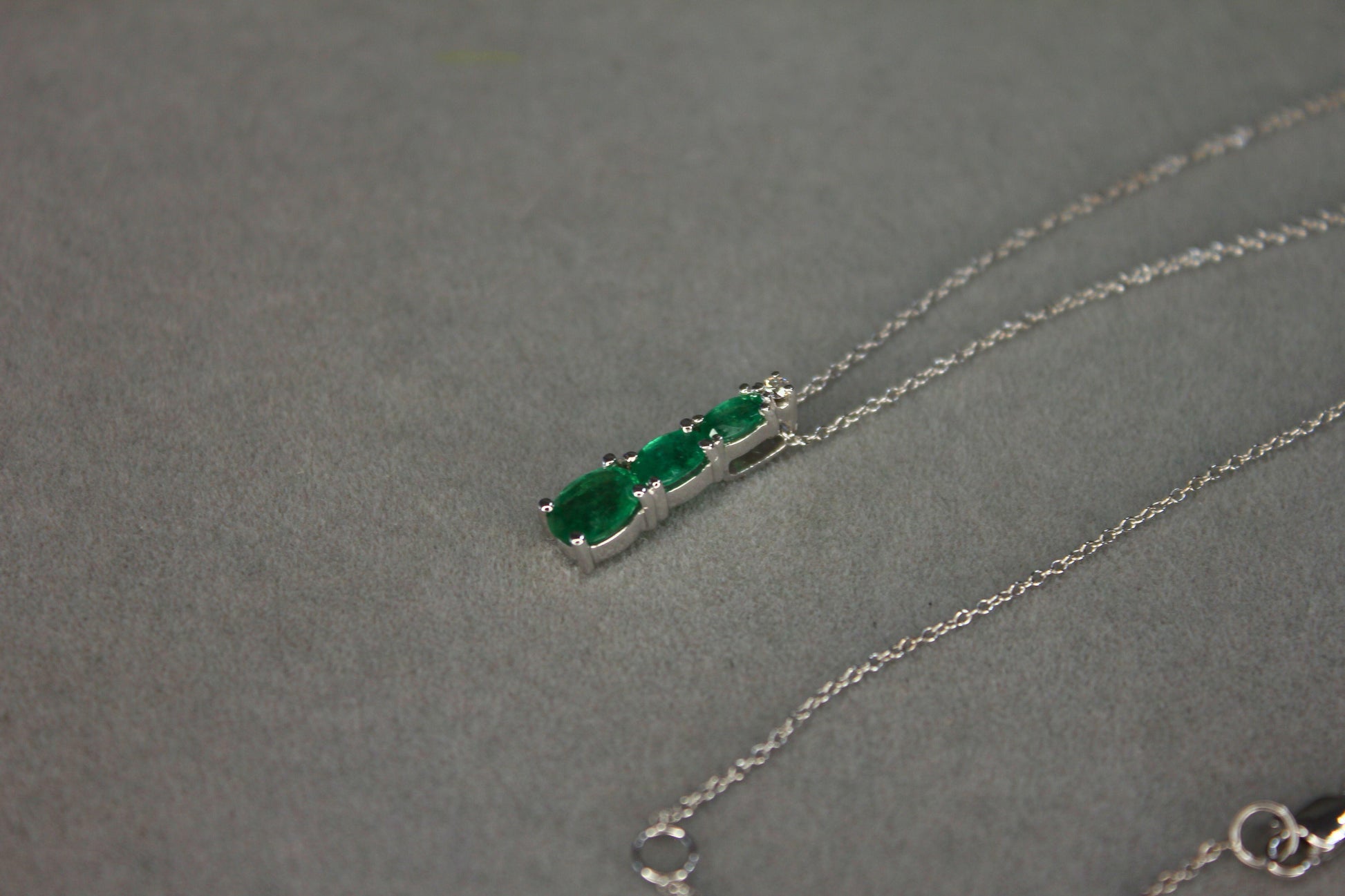Oval Shape Drop Shape Emerald Diamond 18 Karat White Gold Chain Pendant Necklace