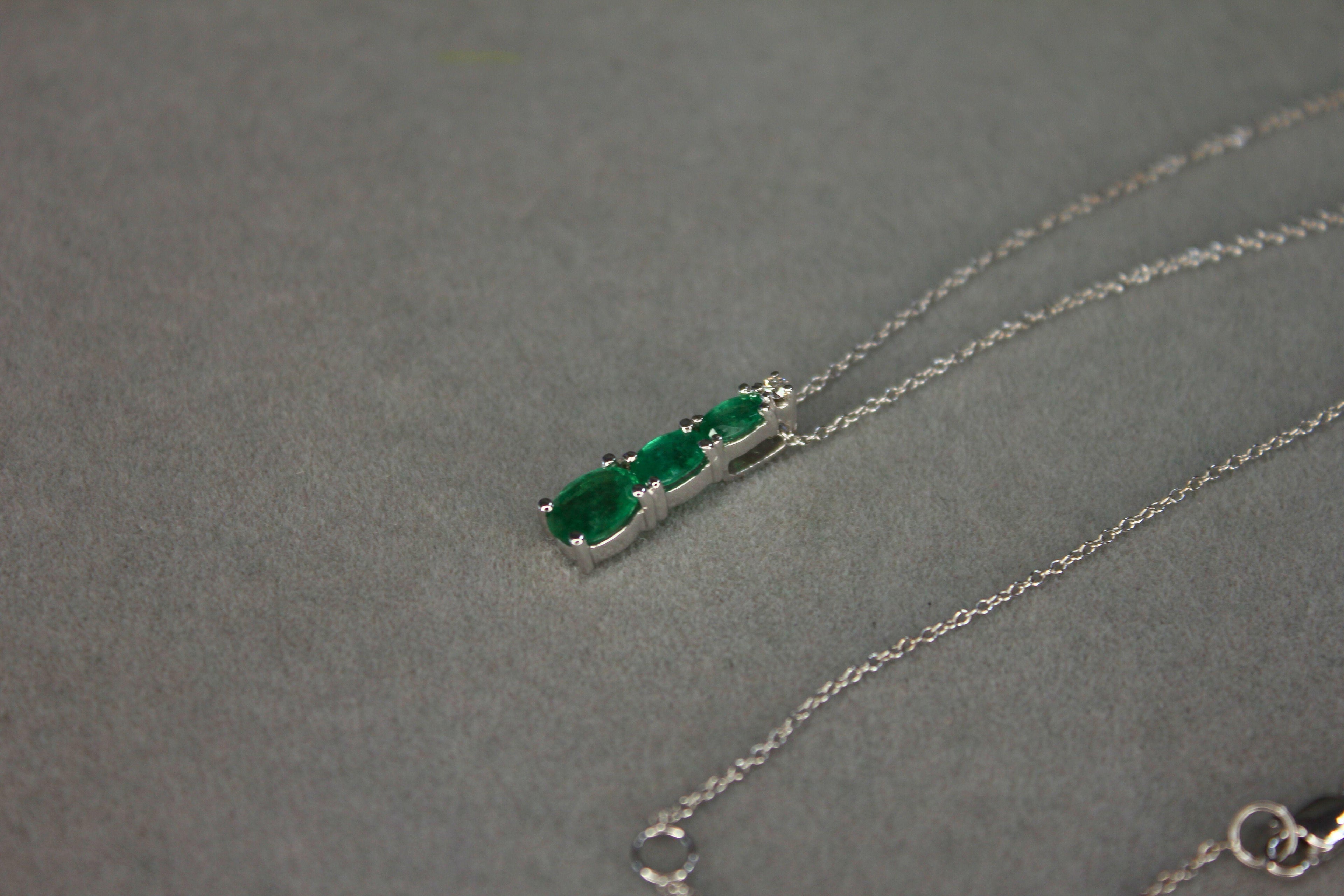Oval Shape Drop Shape Emerald Diamond 18 Karat White Gold Chain Pendant Necklace