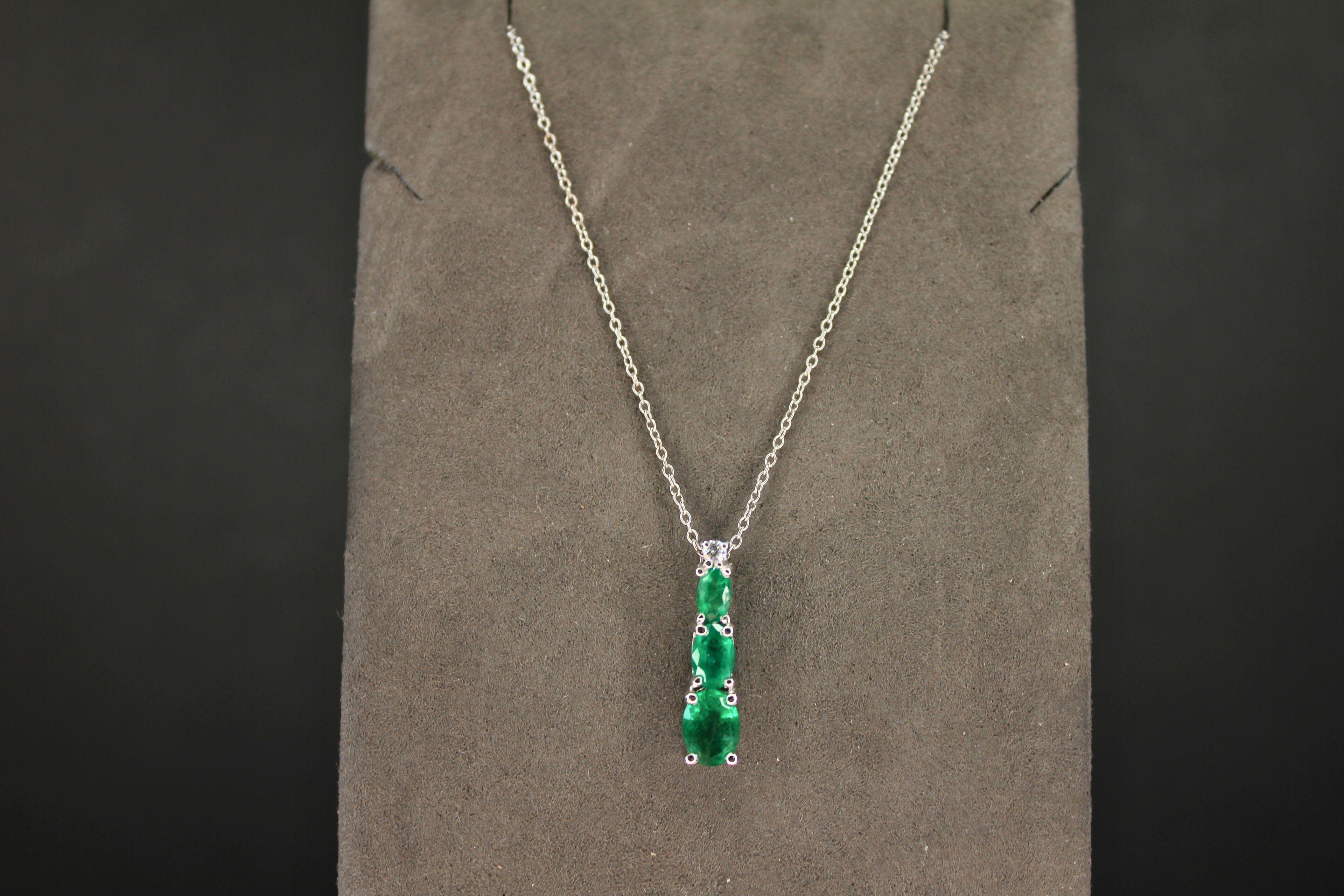 Oval Shape Drop Shape Emerald Diamond 18 Karat White Gold Chain Pendant Necklace