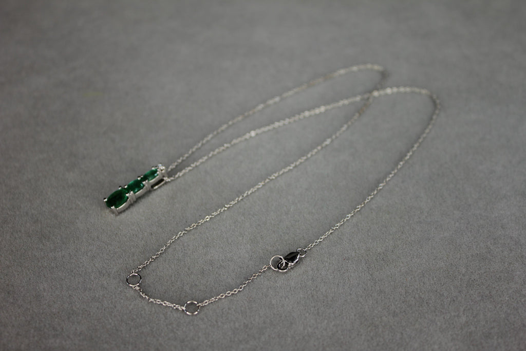 Oval Shape Drop Shape Emerald Diamond 18 Karat White Gold Chain Pendant Necklace