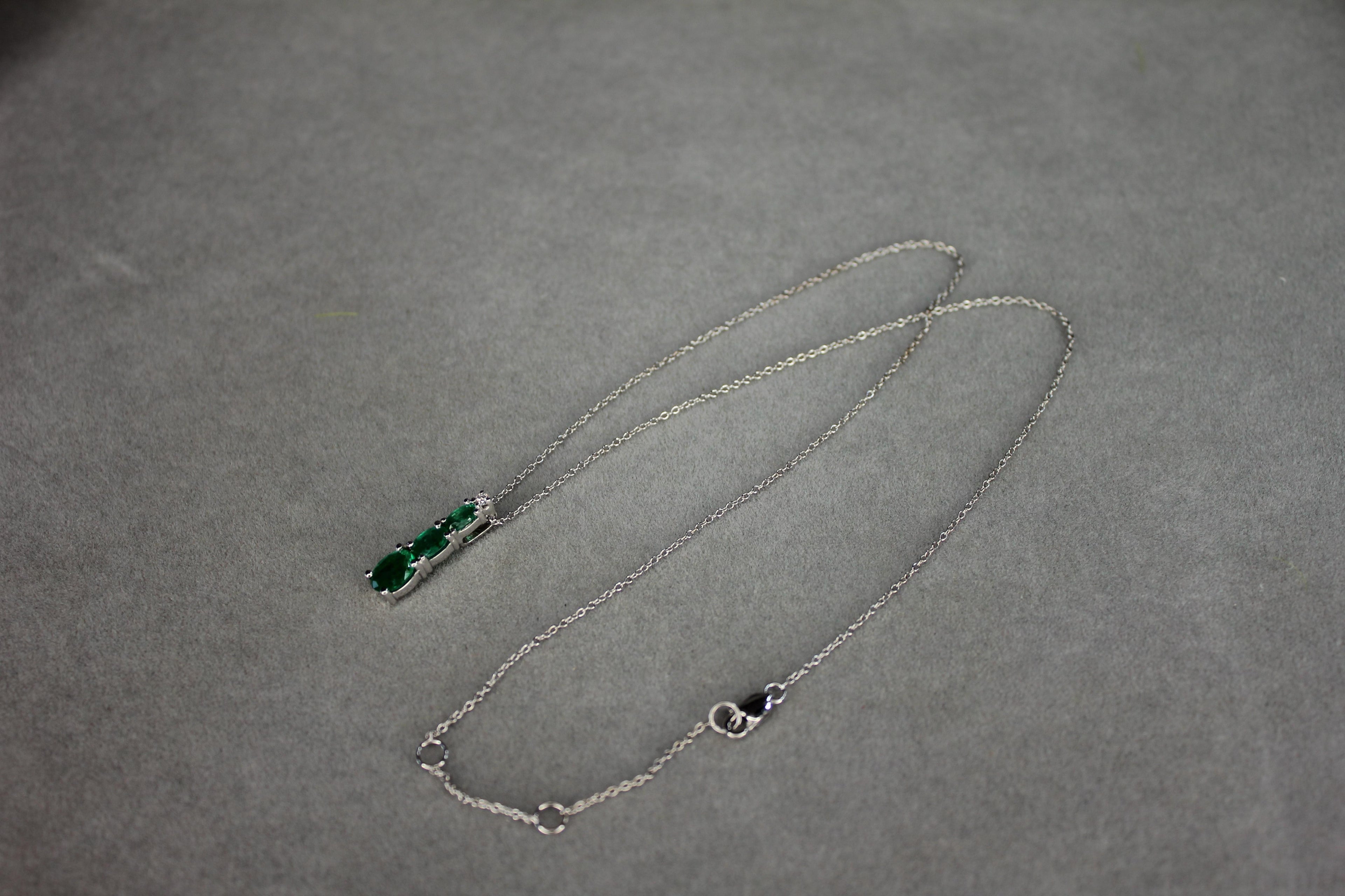 Oval Shape Drop Shape Emerald Diamond 18 Karat White Gold Chain Pendant Necklace