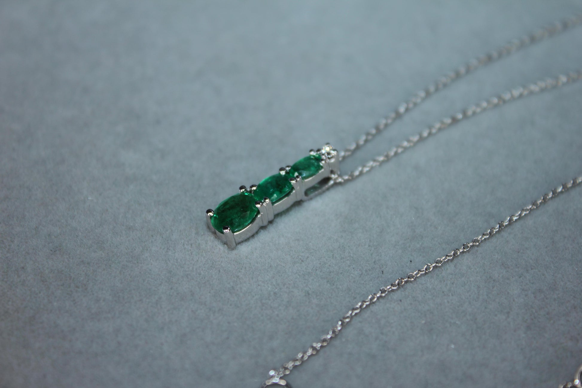 Oval Shape Drop Shape Emerald Diamond 18 Karat White Gold Chain Pendant Necklace