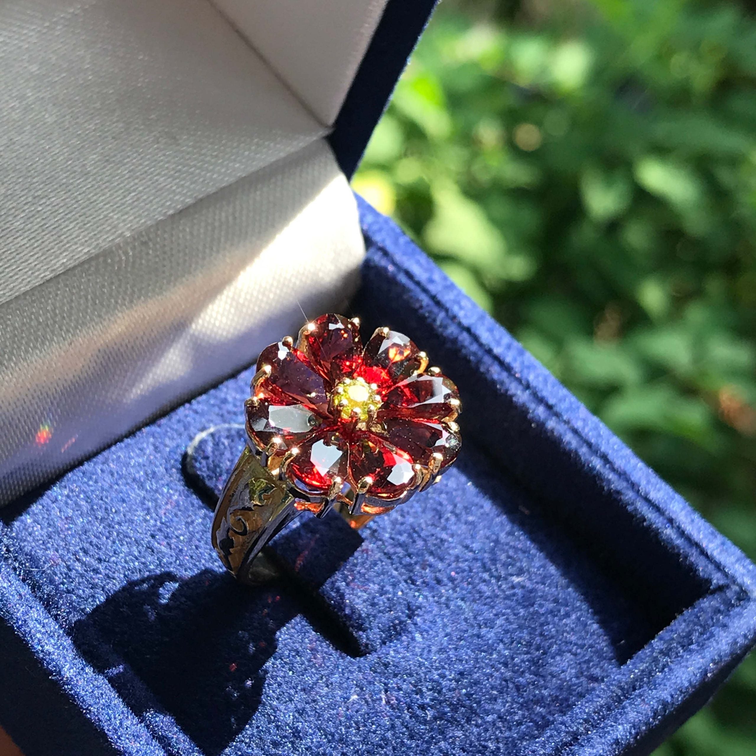 Vintage Style Peridot & Red Garnet Cocktail Floral 14K Yellow Gold Ring