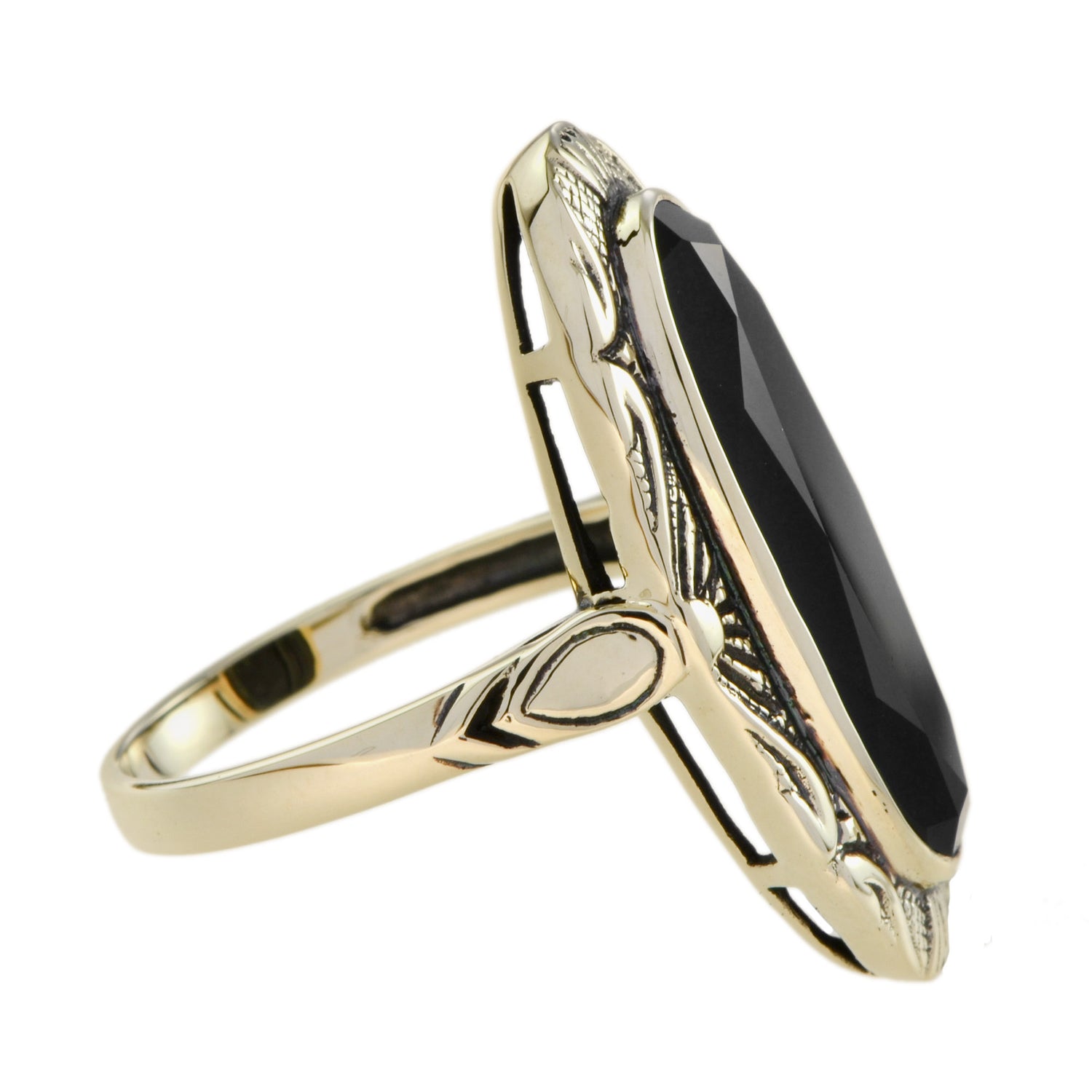 Oval Black Onyx Vintage Style Cocktail 9K Yellow Gold Ring
