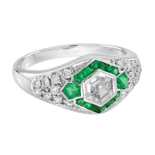 Алты қырлы гауһар тасты және жасыл изумрудты Halo жиынтығы Art Deco стиліндегі 18 каратты ақ алтыннан жасалған сақина