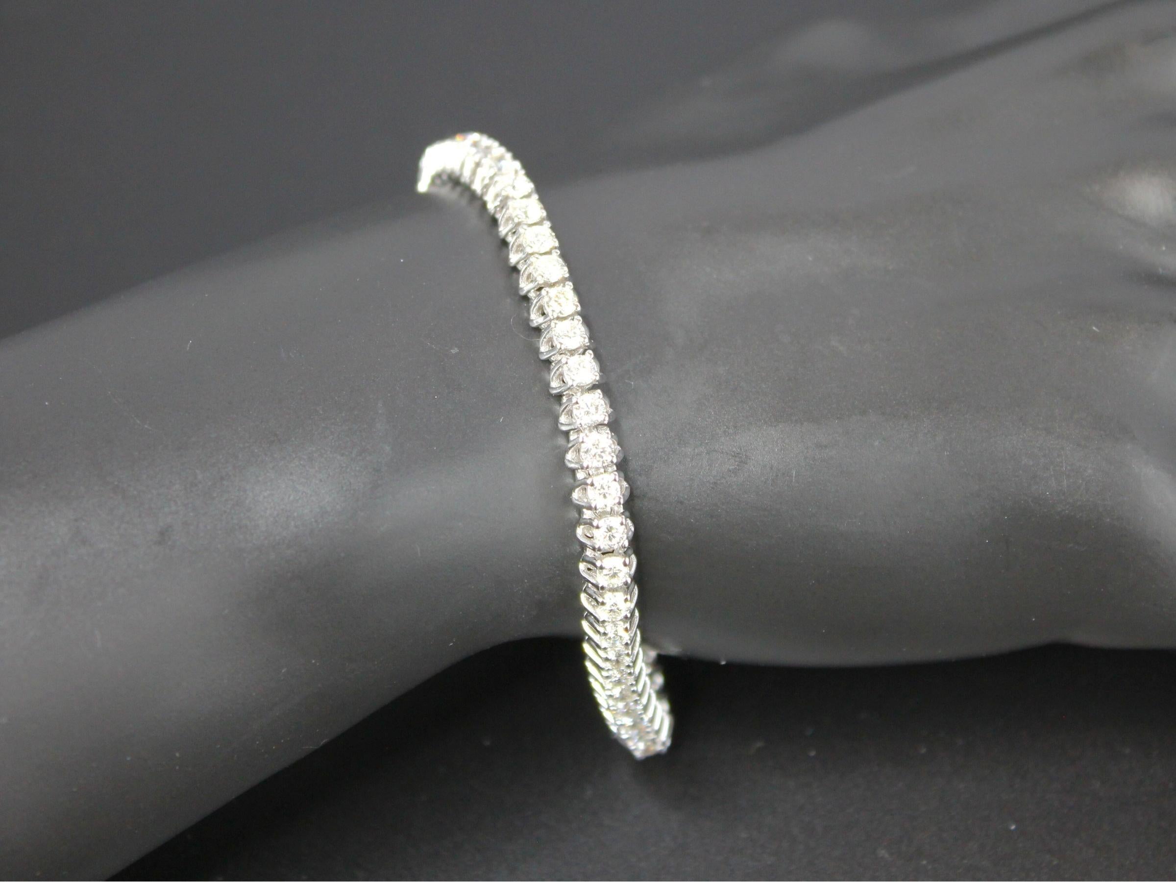Round Diamond 6 Carat Tennis Line Classic Fashion 14 Karat White Gold Bracelet