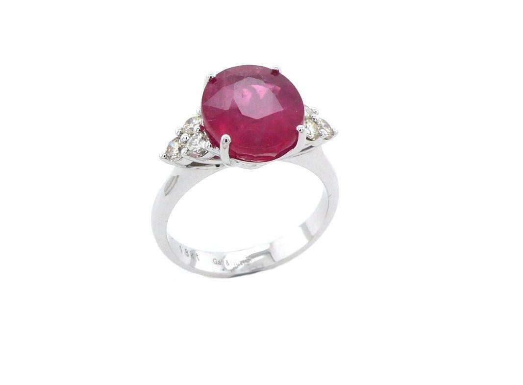 Round Rubellite Pink Tourmaline Diamond Three Stone 18 Karat White Gold Ring