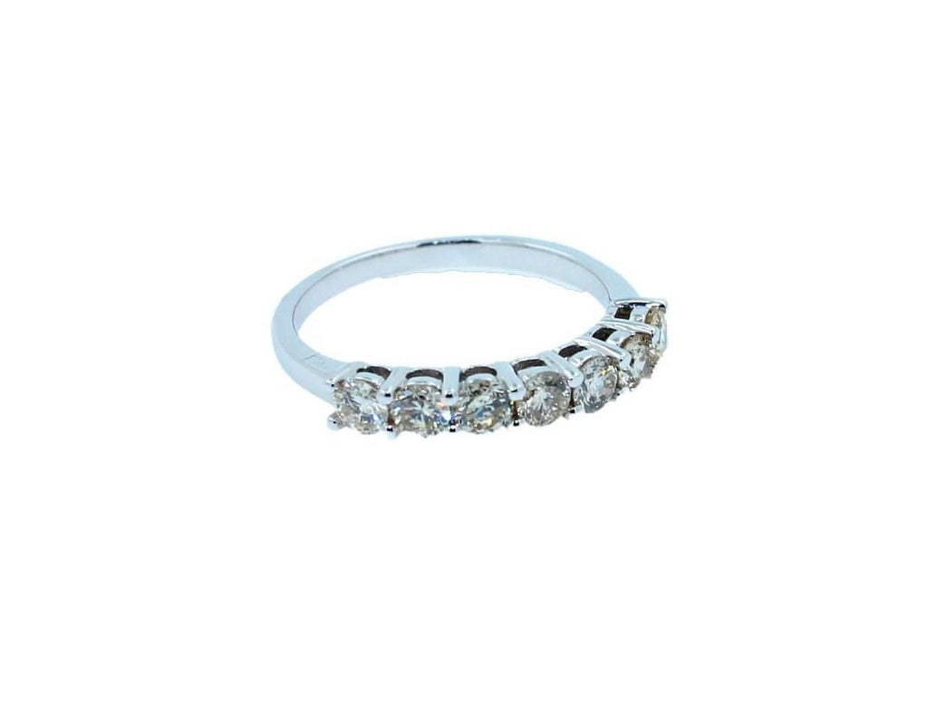Round Shape Brilliant Cut Silvery Grey Warm Diamonds Classic Line Anniversary We