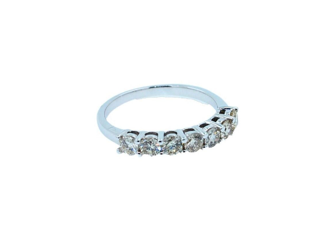 Round Shape Brilliant Cut Silvery Grey Warm Diamonds Classic Line Anniversary We
