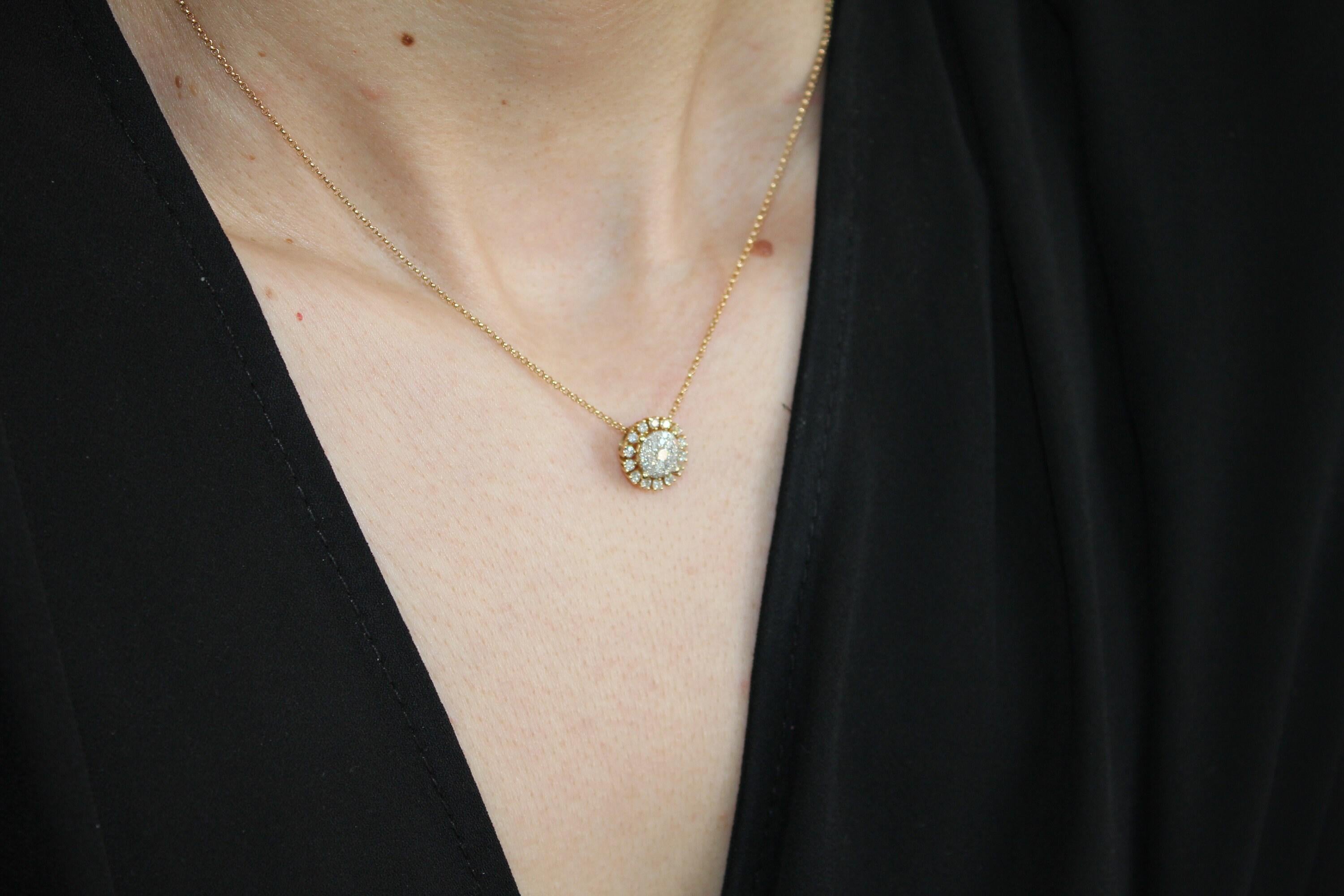 Round Shape Brilliant Cut Sunflower Flora Sun Ray Illusion Set Halo Set Pave Set