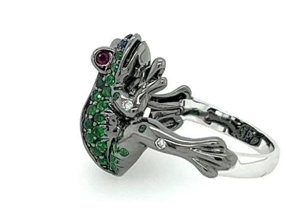 frog blue sapphire & diamond pave & green garnet 18k black gold animal ring