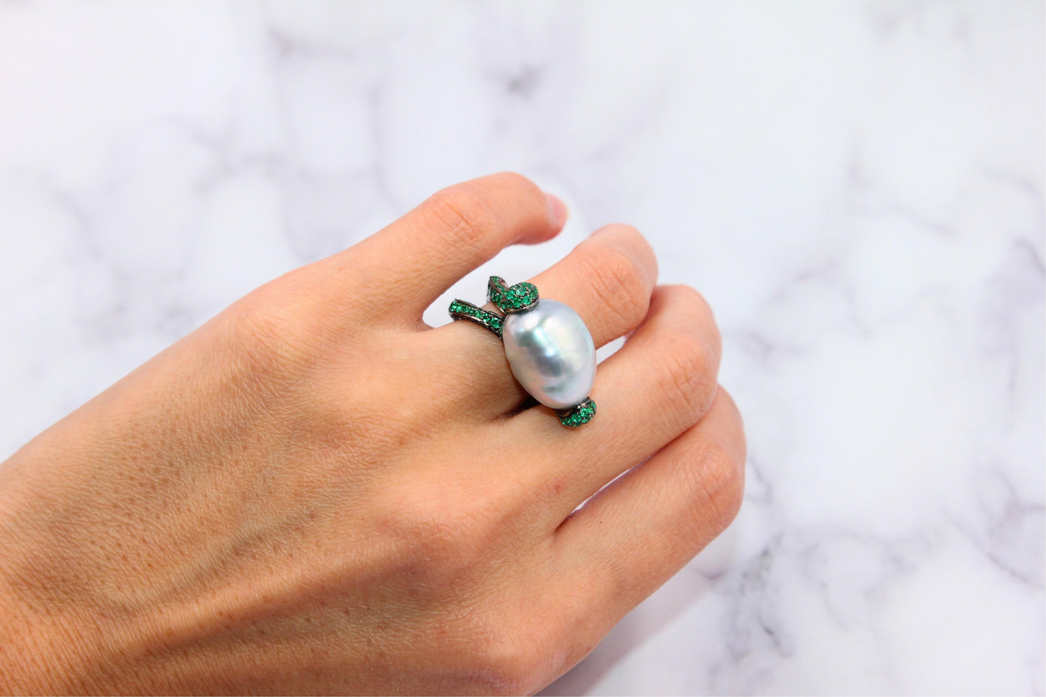 Silvery White Iridescent South Sea Pearl Emerald Diamond Sapphire 18k Gold Ring