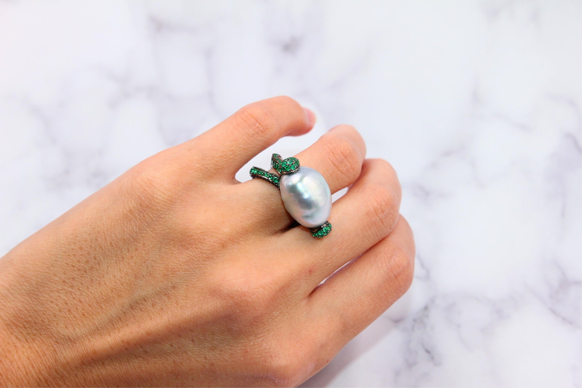 Silvery White Iridescent South Sea Pearl Emerald Diamond Sapphire 18k Gold Ring