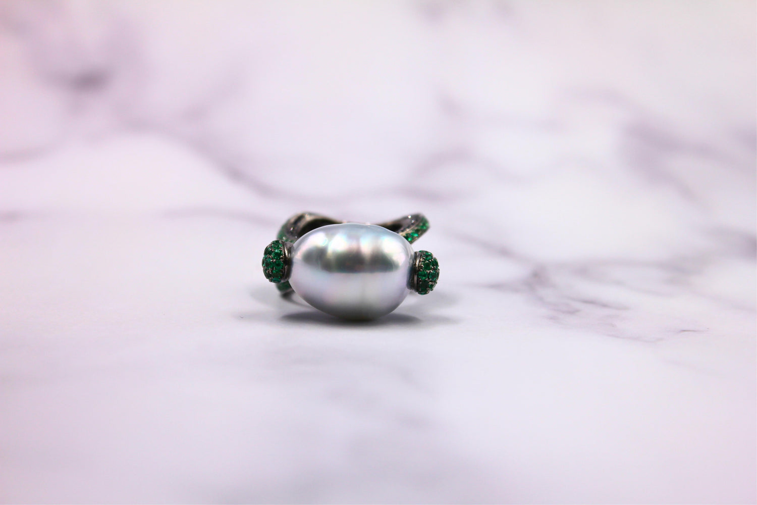 Silvery White Iridescent South Sea Pearl Emerald Diamond Sapphire 18k Gold Ring