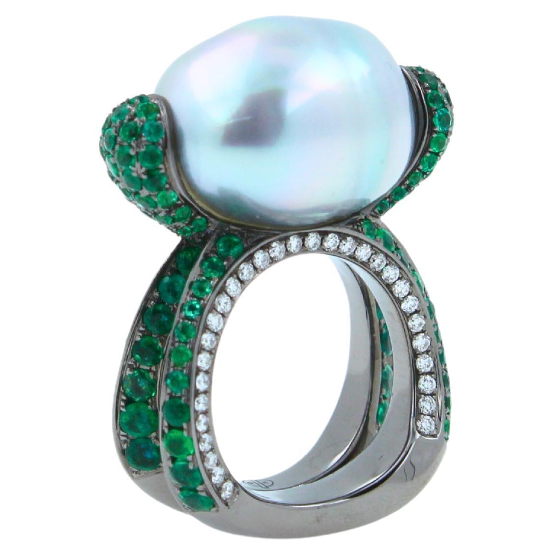 Silvery White Iridescent South Sea Pearl Emerald Diamond Sapphire 18k Gold Ring