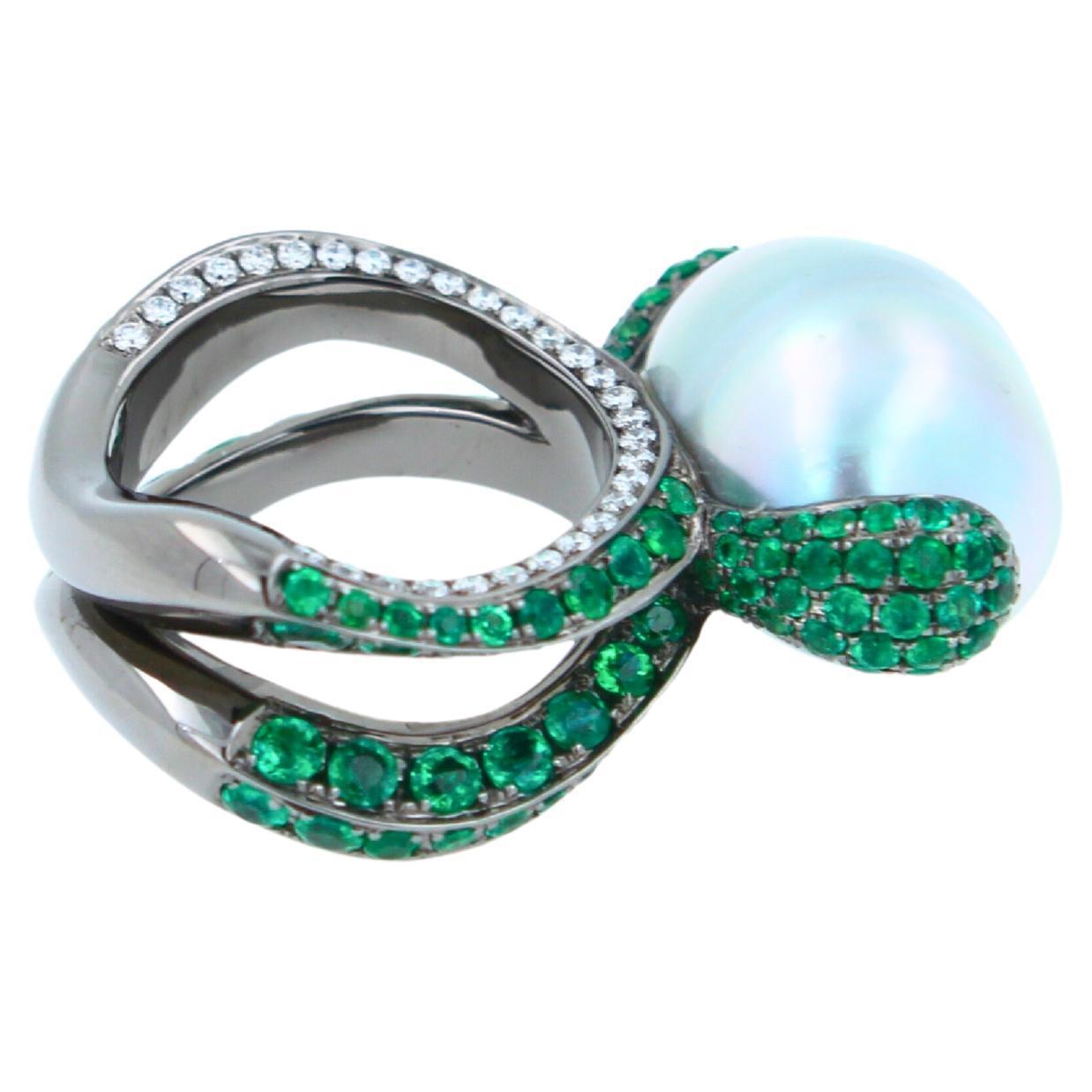 Silvery White Iridescent South Sea Pearl Emerald Diamond Sapphire 18k Gold Ring