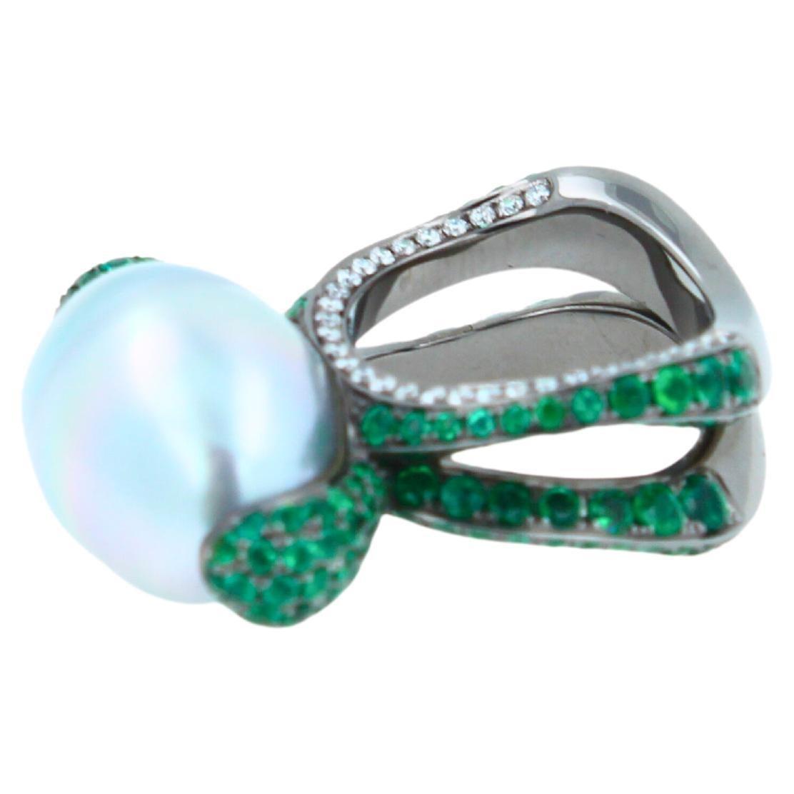 Silvery White Iridescent South Sea Pearl Emerald Diamond Sapphire 18k Gold Ring