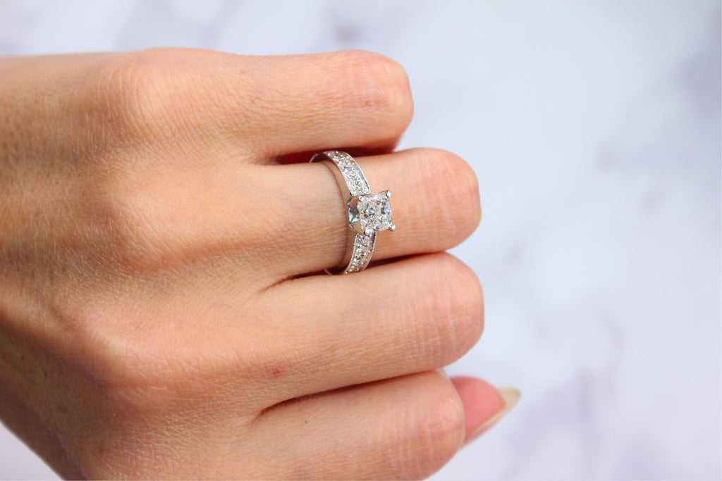 Square Cushion Cut Shape Diamond 18k White Gold Engagement Solitaire Ring