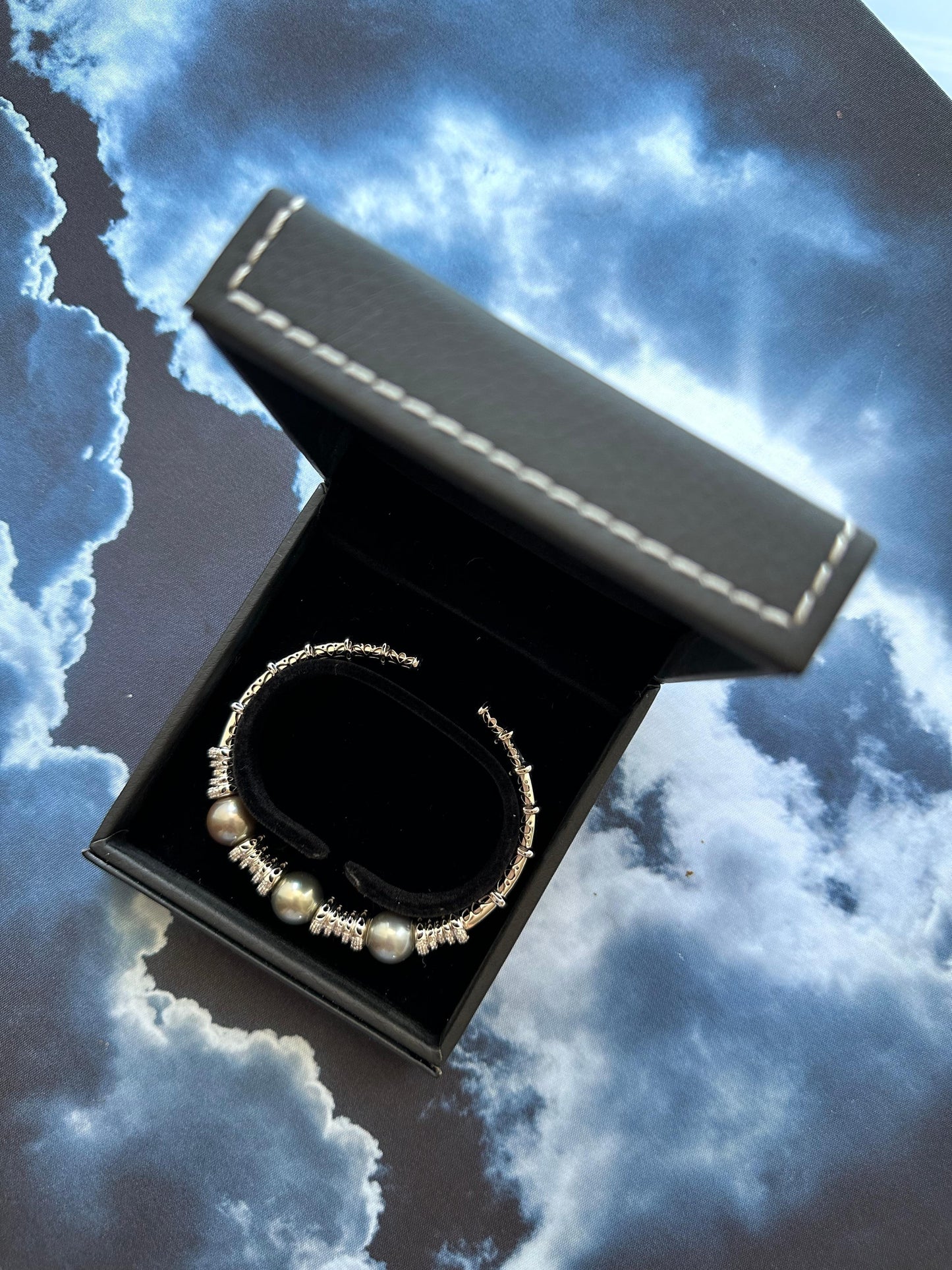 tahitian black dark grey pearl diamond pave set white gold bangle cuff bracelet