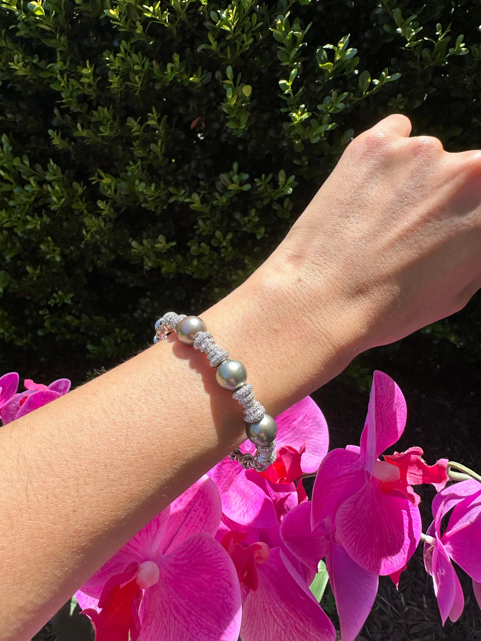 Tahitian Black Dark Grey Pearl Diamond Pave Set White Gold Bangle Cuff Bracelet