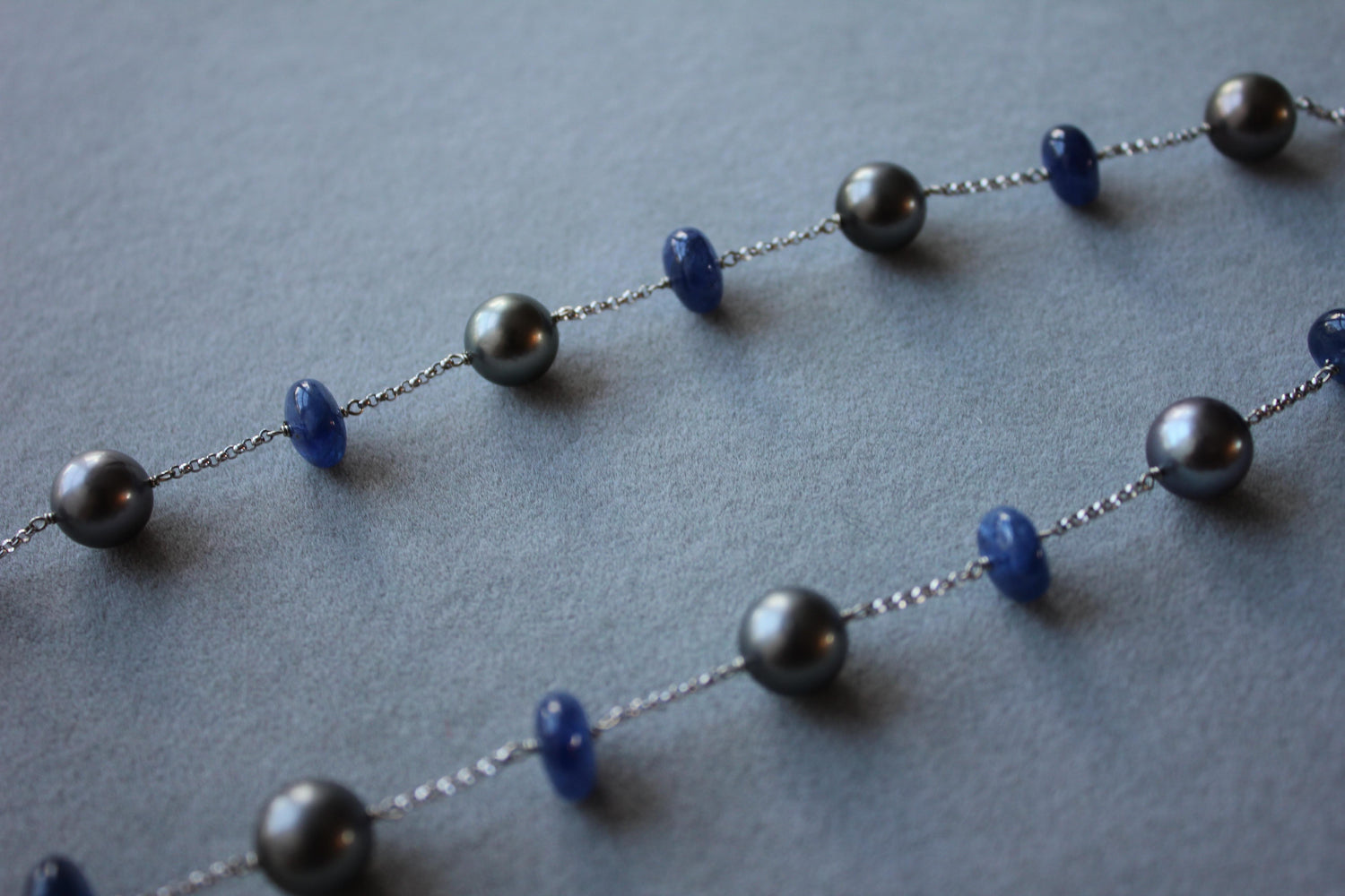 Tahitian Silver Grey Black Pearl Blue Sapphire Bead White Gold Chain Necklace