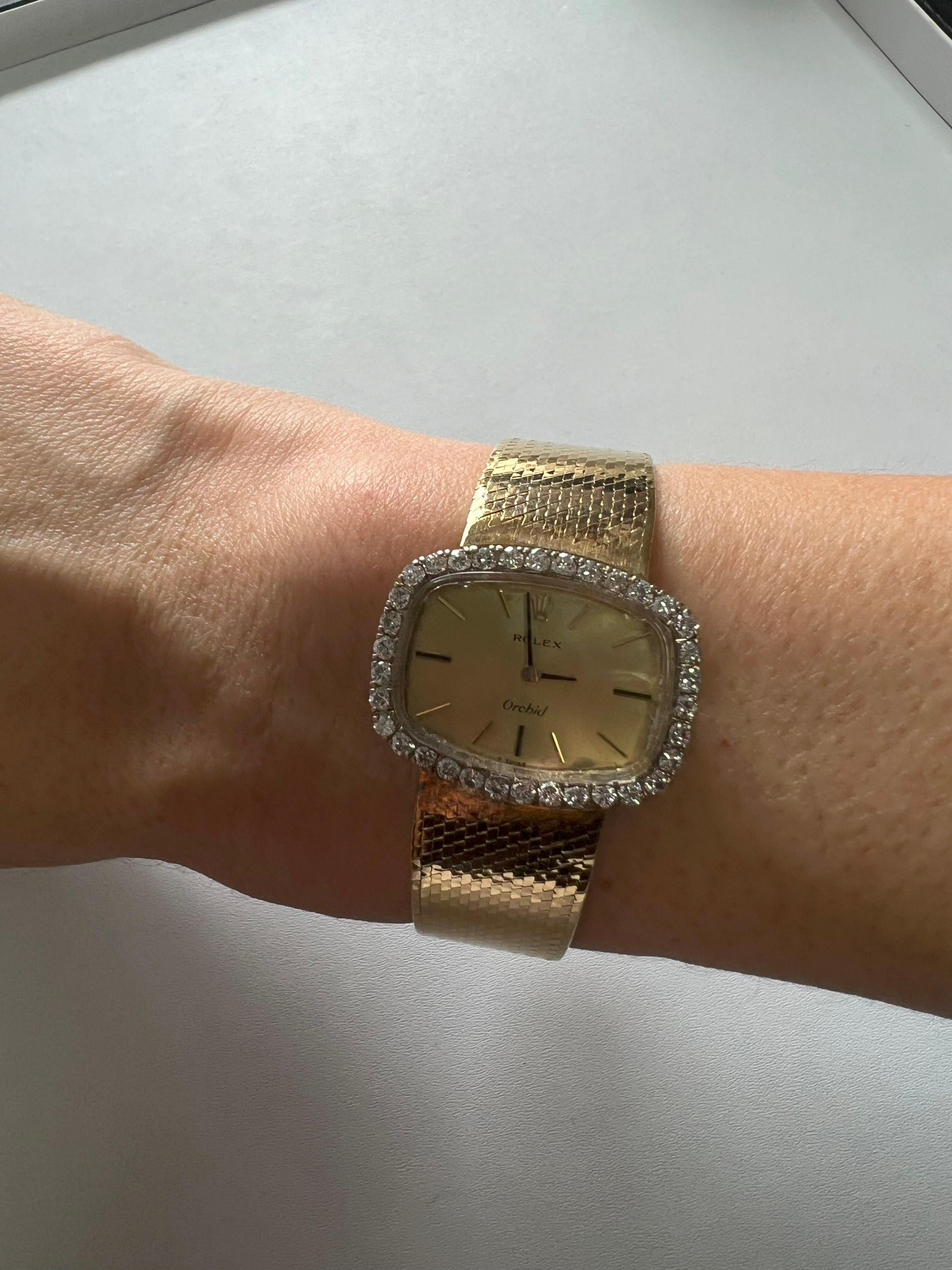 Vintage Rolex Orchid Diamonds Halo Set 18 Karat Yellow Gold Estate Classic Watch